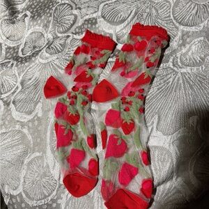 ❣️❄️Steve Madden Sheer Socks with Red and Green Floral Design